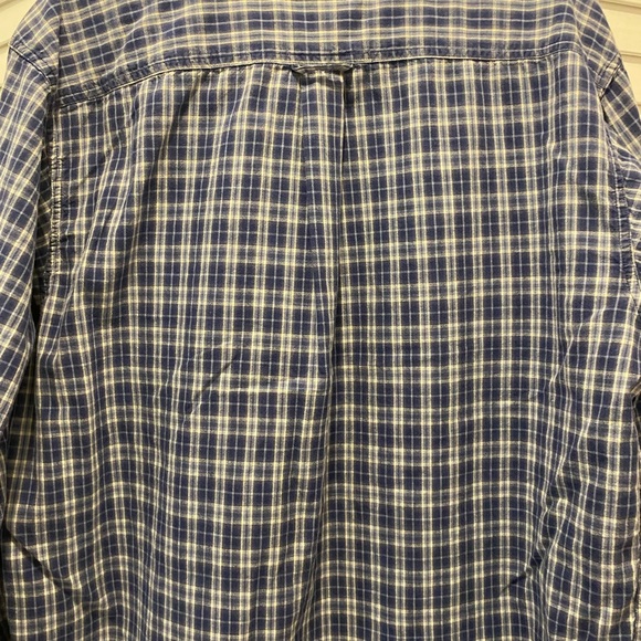 EDDIE BAUER Men’s “LongSleeves Plaid Shirt” Size L Blue Buttons Pockets EUC - Picture 3 of 5